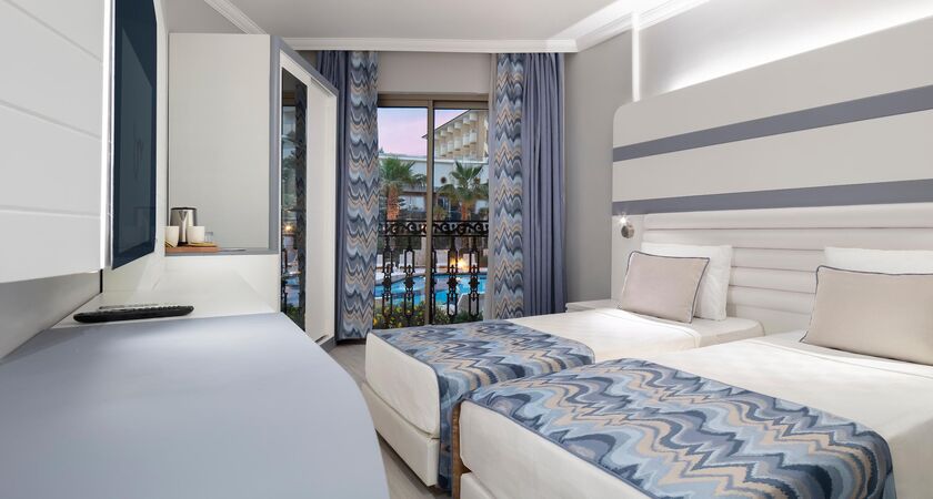 Blue Marlin Deluxe Spa & Resort